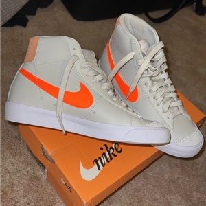 Womens Nike Blazer Mid ‘77 Sneakers